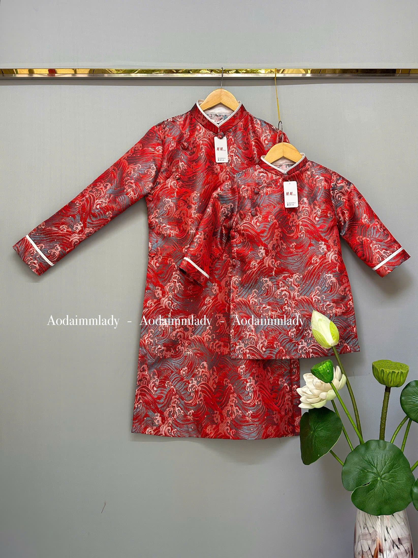 Áo dài đôi ba và bé trai