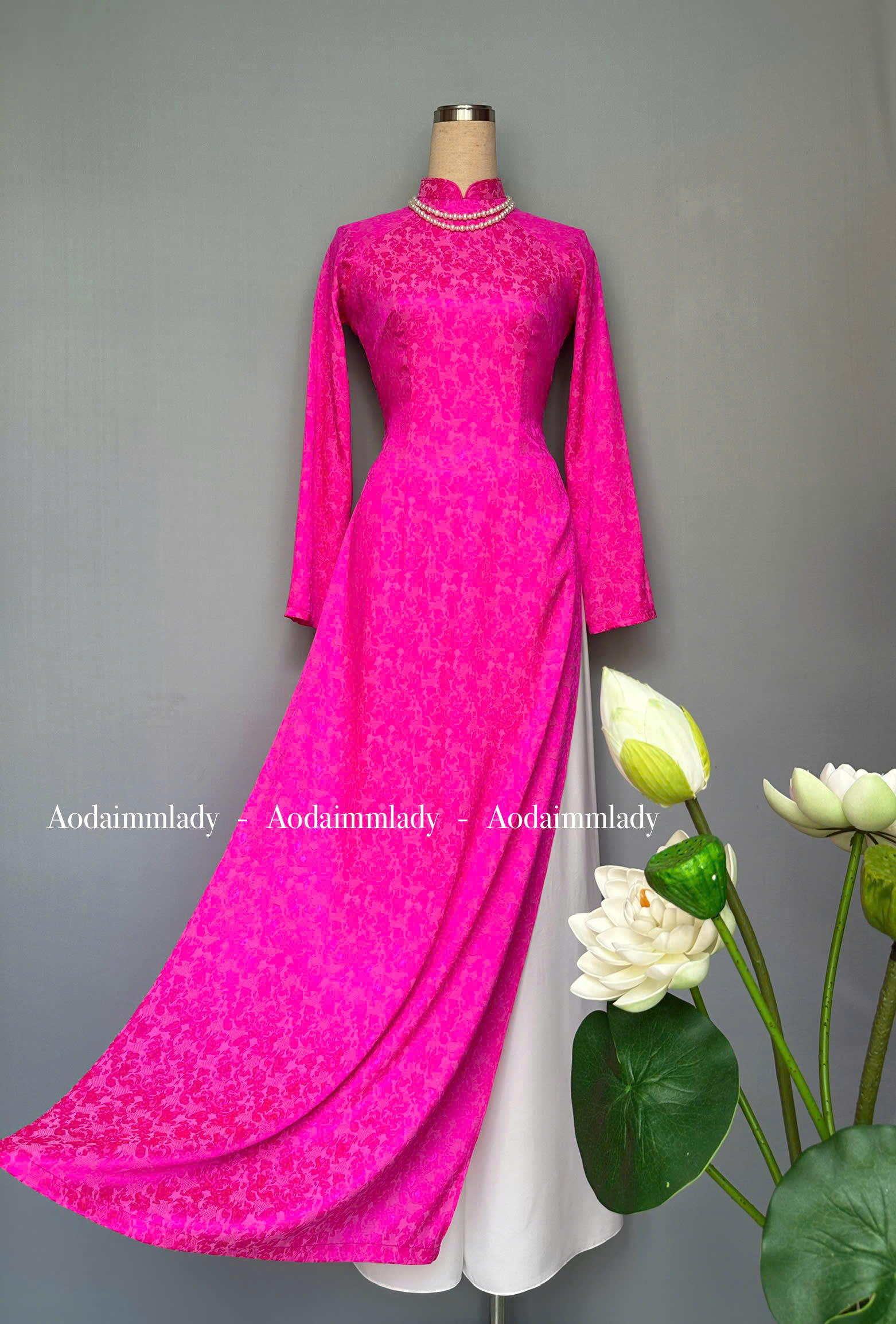 Áo dài truyền thống đơn màu